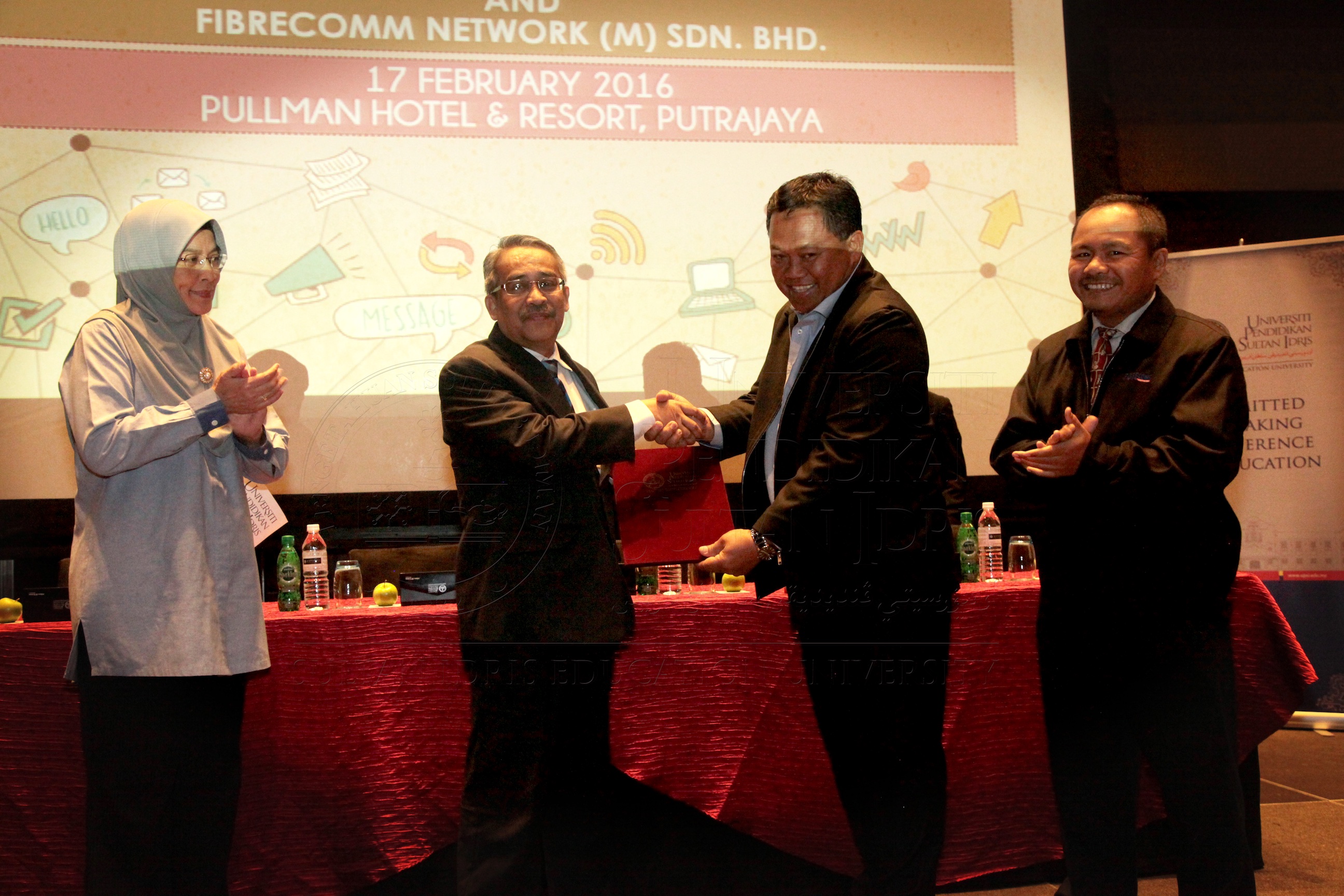 PRO16 14 fibercom IMG 0091